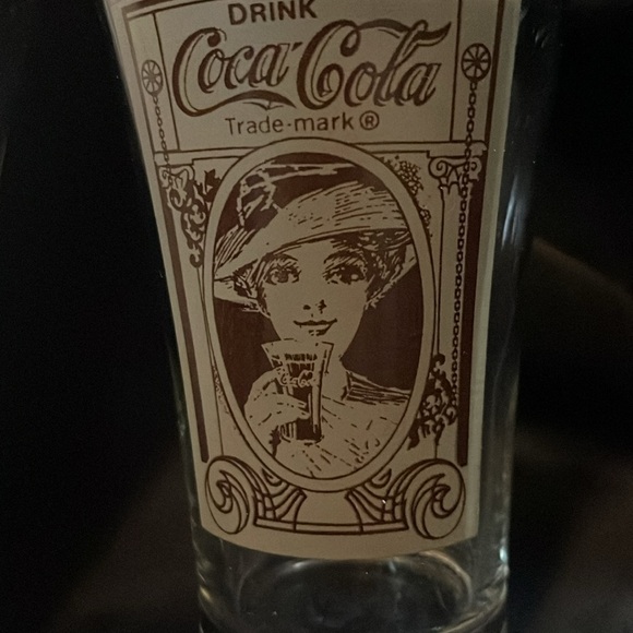 Coca Cola glasses. Sold in pairs Good condition - Picture 4 of 4
